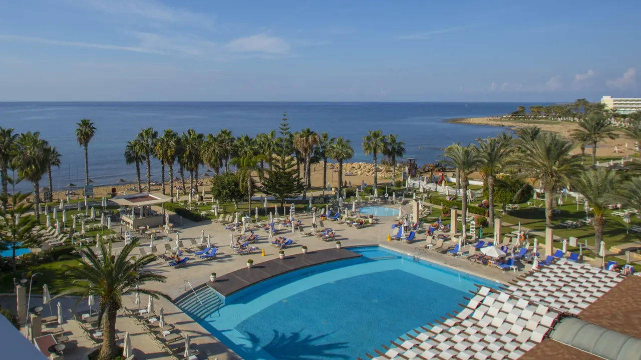 LOUIS LEDRA BEACH