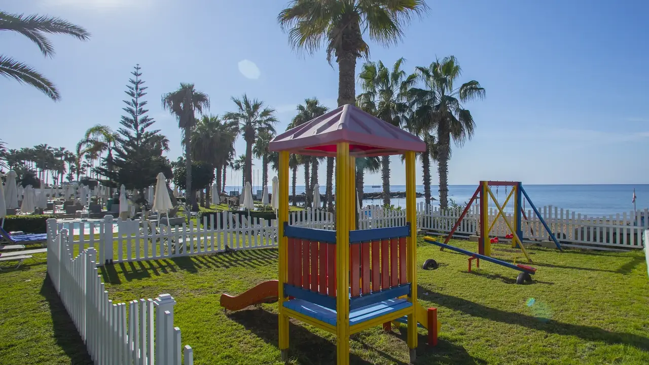 LOUIS LEDRA BEACH
