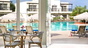 Louis Paphos Breeze Hotel