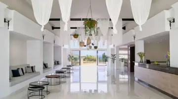Louis Paphos Breeze Hotel