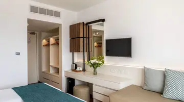 Louis Phaethon Beach Hotel