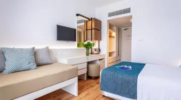 Louis Phaethon Hotel