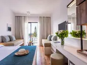 Louis Phaethon Hotel