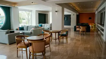Louis Phaethon Hotel