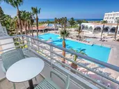 Louis Phaethon Hotel
