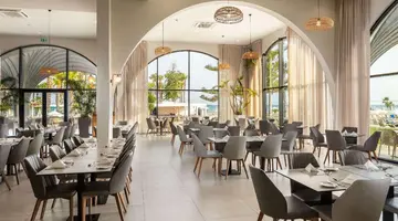 Louis Phaethon Hotel
