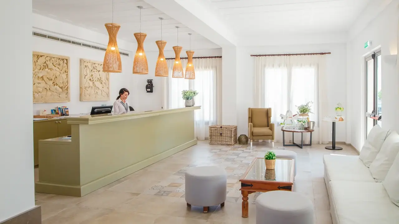LOUIS ST. ELIAS RESORT
