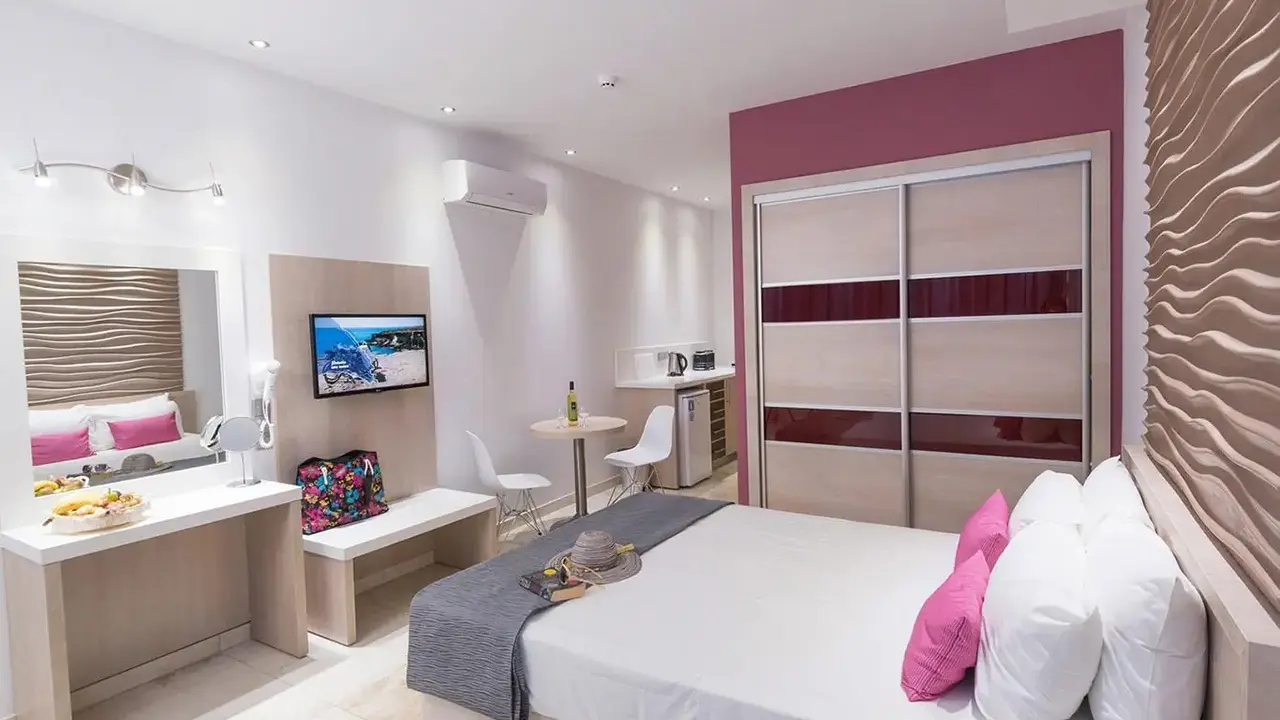 Loutsiana Hotel Apartments