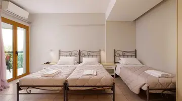 Louvre Hotel