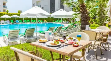 Lowe Hotel