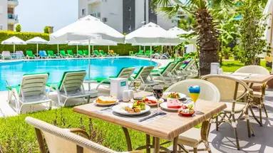 Lowe Hotel