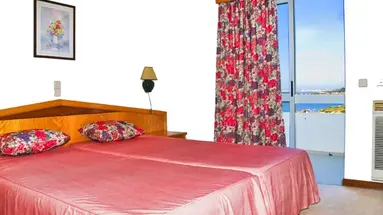 Luar Hotel