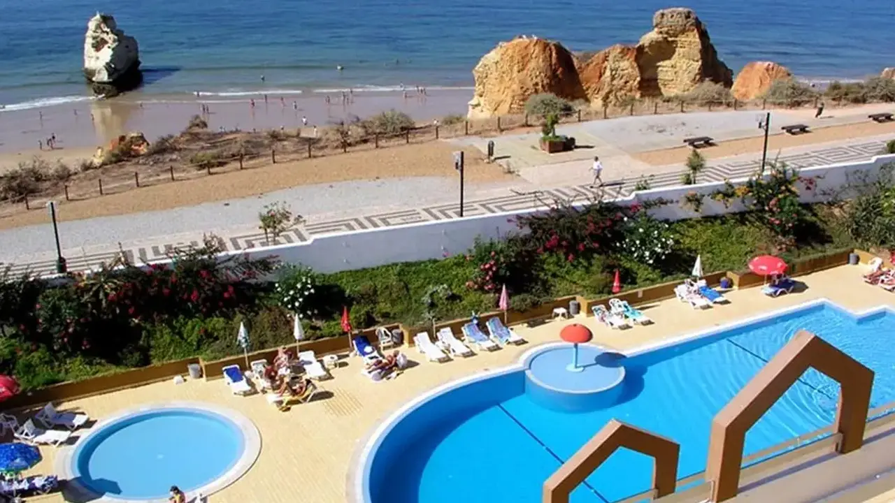 Luar Hotel