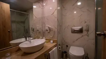 Lucida Beach Hotel