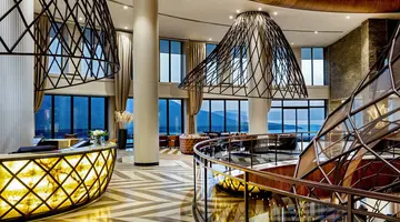 Lujo Hotel