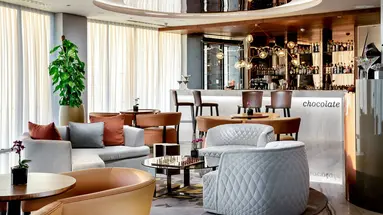 Lujo Hotel