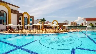 Lumos Deluxe Resort & Spa.
