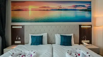 Lumos Deluxe Resort & Spa