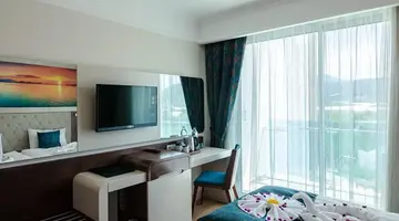 Lumos Deluxe Resort & Spa