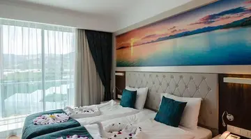 Lumos Deluxe Resort & Spa