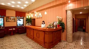 Luna Hotel