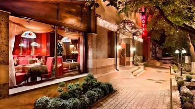 Luna Hotel