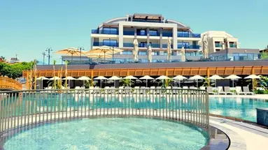 Luna Vista Hotel