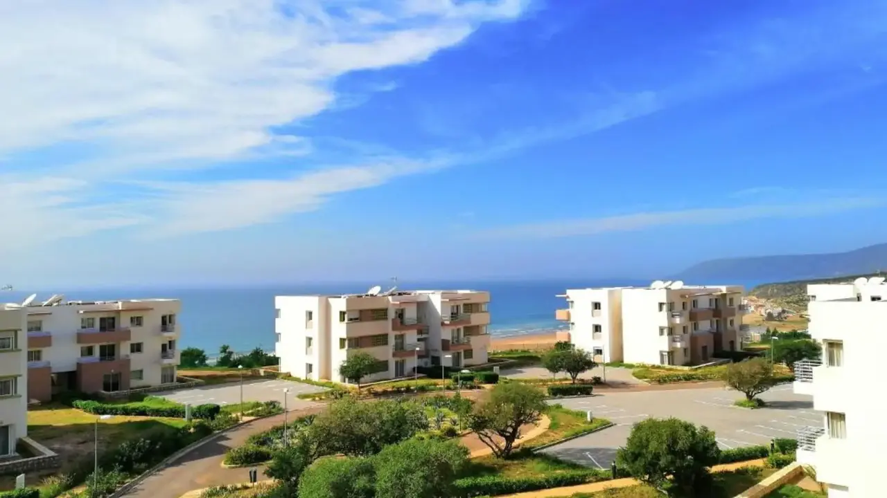 Lunja Village