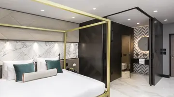 Lure Hotel & SPA