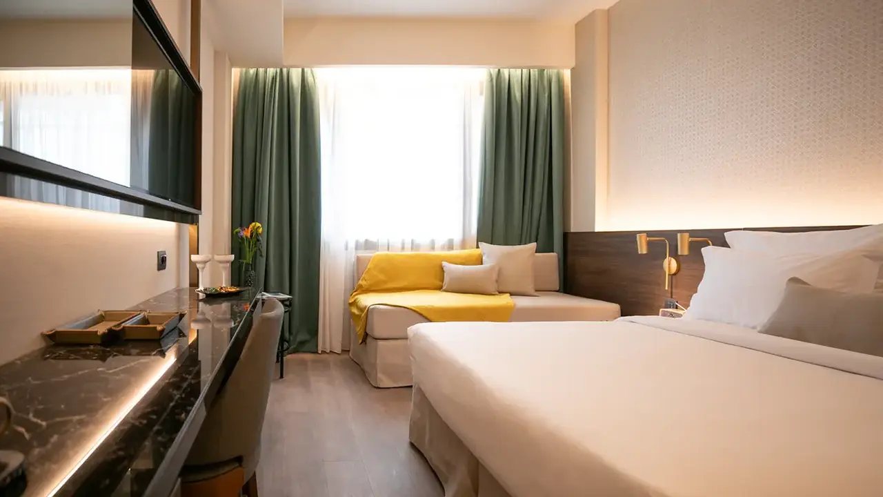 Luwian Hotel