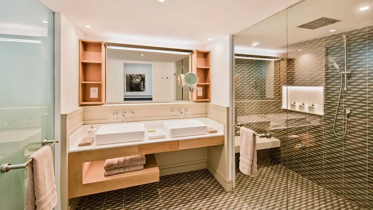 LUX Grand Gaube