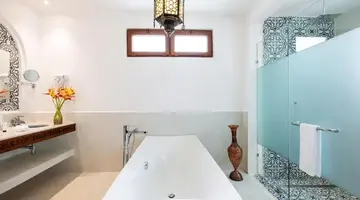 Lux Marijani Zanzibar