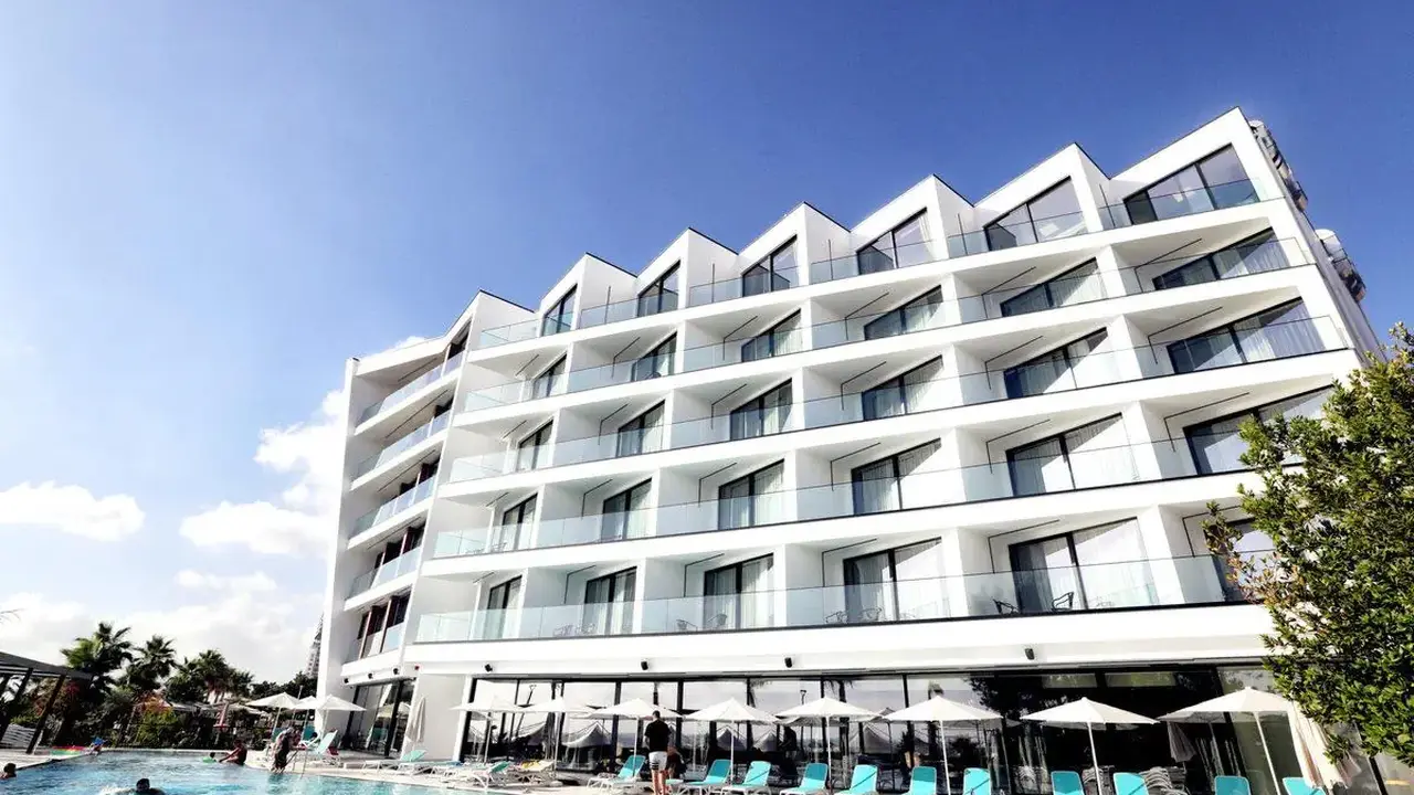 Luxury Premium Finese