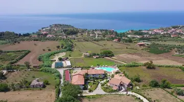 Luzia Agriresort
