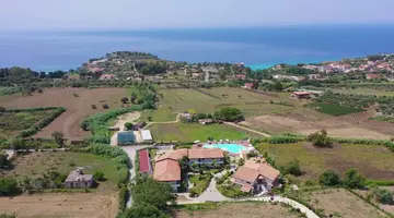 LUZIA AGRIRESORT