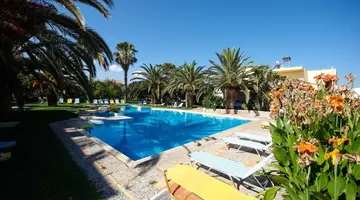 Lycasti Maisonettes