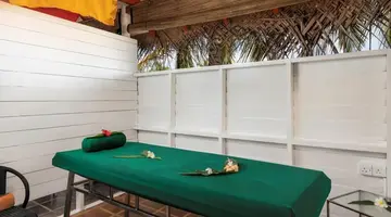 Maalu Maalu Resort & Spa Pasikuda
