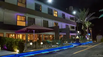 Mabrouk Hotel & Suites (Adult Only)