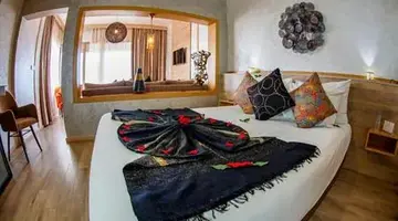 Mabrouk Hotel & Suites