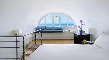 Macaris Suites and Spa