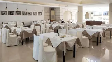Macaris Suites and Spa