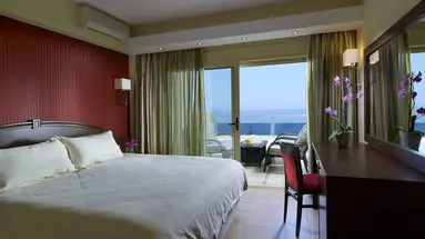 Macaris Suites and Spa