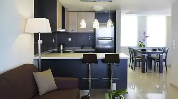 Macaris Suites and Spa