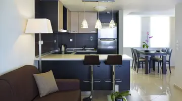 Macaris Suites and Spa