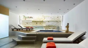 Macaris Suites and Spa