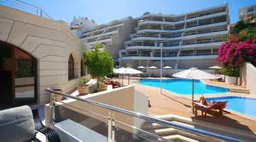 Macaris Suites and Spa