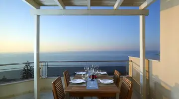 Macaris Suites and Spa