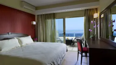 Macaris Suites and Spa