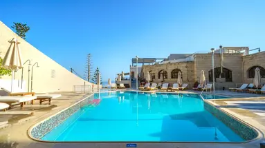 Macaris Suites & Spa