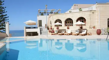 Macaris Suites & Spa